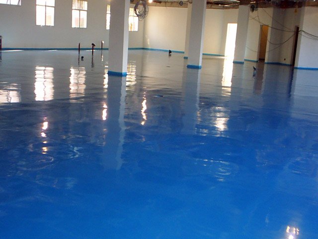 Piso epóxi de alta resistência